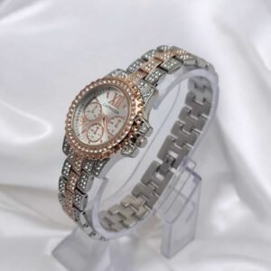 Luxury Women Quartz Shinny Bracelet Watch with Crystal Detailing